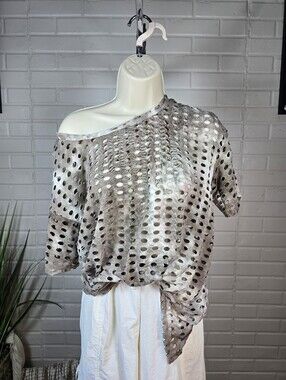 Strides by Miyanna Tie Dye Hole Cut Out T-Shirt Large